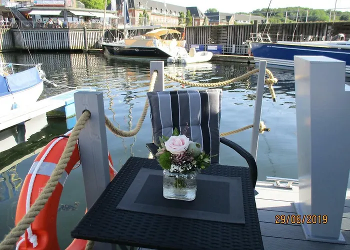 Botel Hausboot Paulada-mare