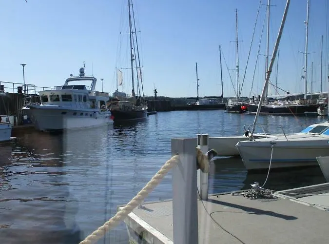 Hausboot Paulada-mare Botel *
