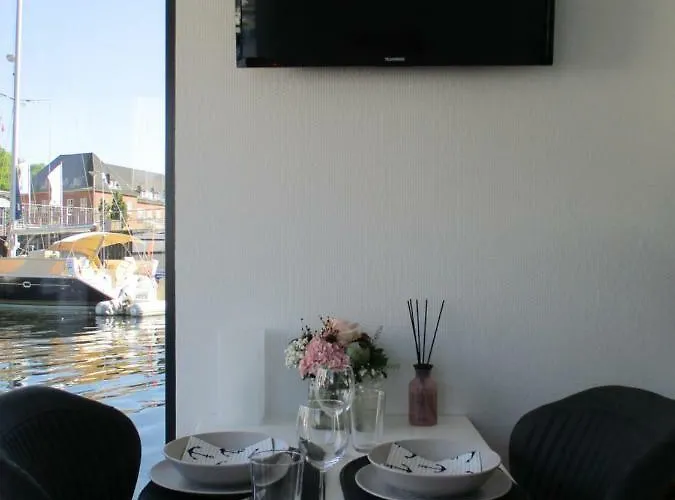 Hausboot Paulada-mare Flensburgo